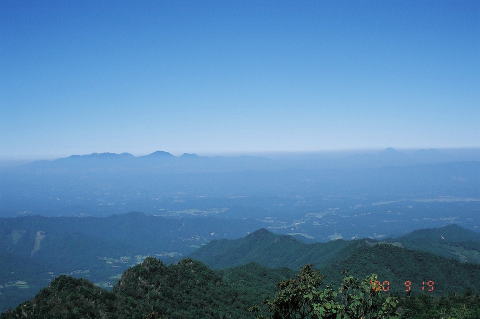傾山頂から九重山と由布・鶴見岳