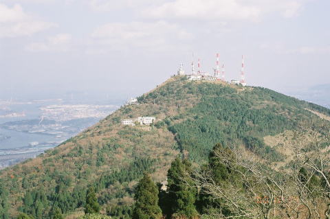 権現山から見た皿倉山